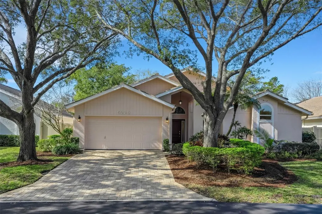 5220 White Sand Circle NE St Petersburg FL 33703