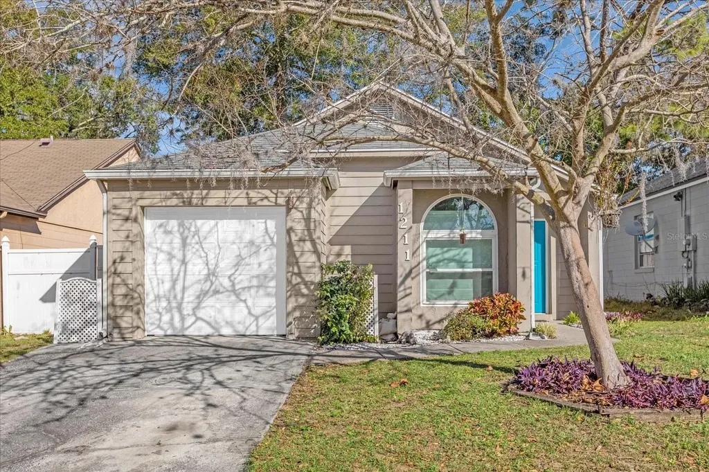 1211 Pin Oak Drive Apopka FL 32703