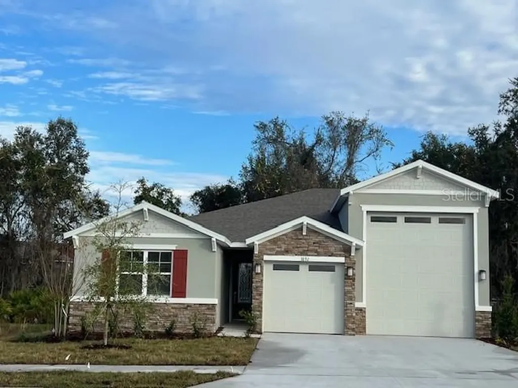 3892 3892 Bannock Avenue Tavares FL 32778