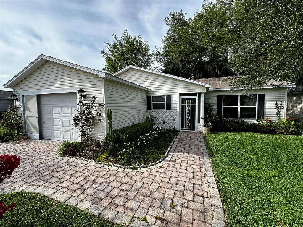 3327 Woodridge Drive The Villages FL 32162