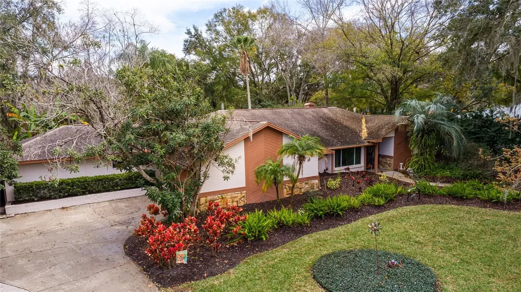 15203 Tilwood Place Tampa FL 33618