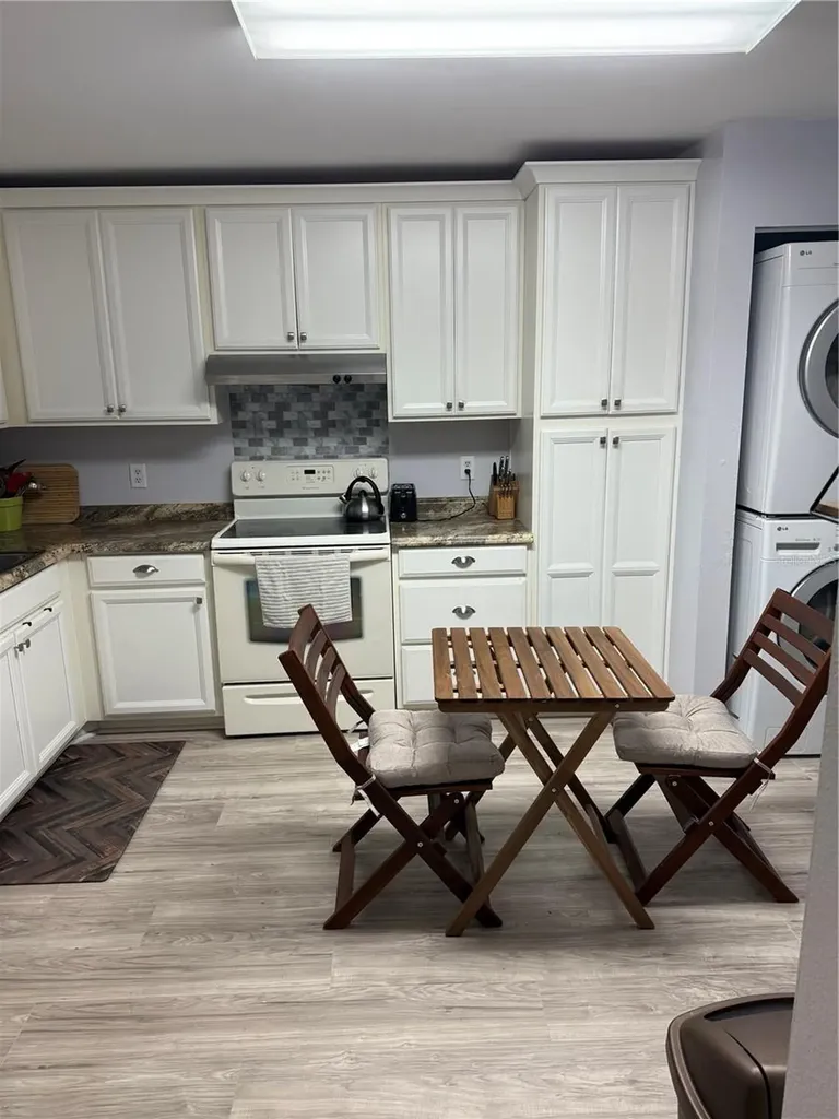 108 Pinehurst Drive Bradenton FL 34210