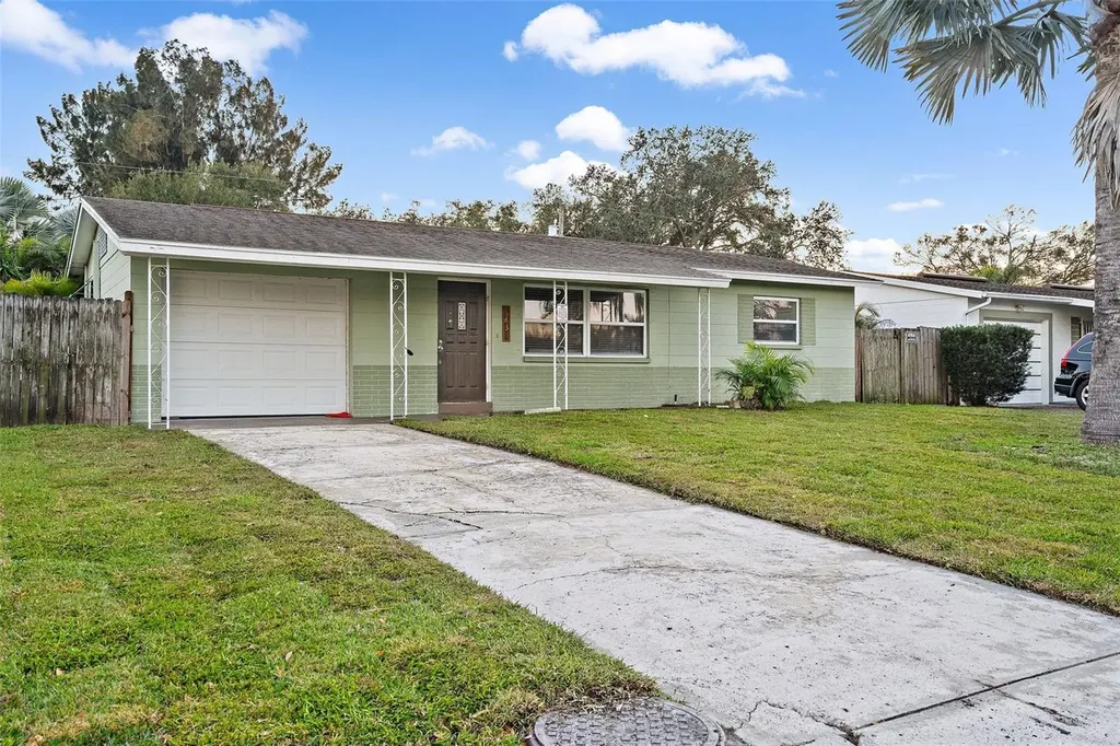 5638 56th Terrace N St Petersburg FL 33709