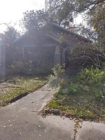 5118 N Suwanee Avenue Tampa FL 33603