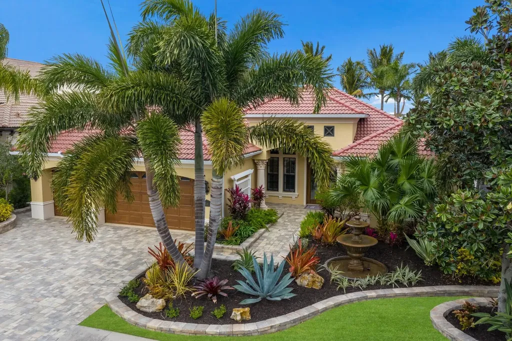 716 Riviera Dunes Way Palmetto FL 34221