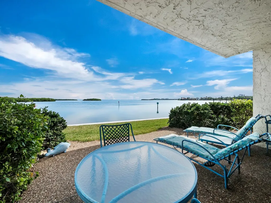 4234 Gulf Of Mexico Drive Longboat Key FL 34228