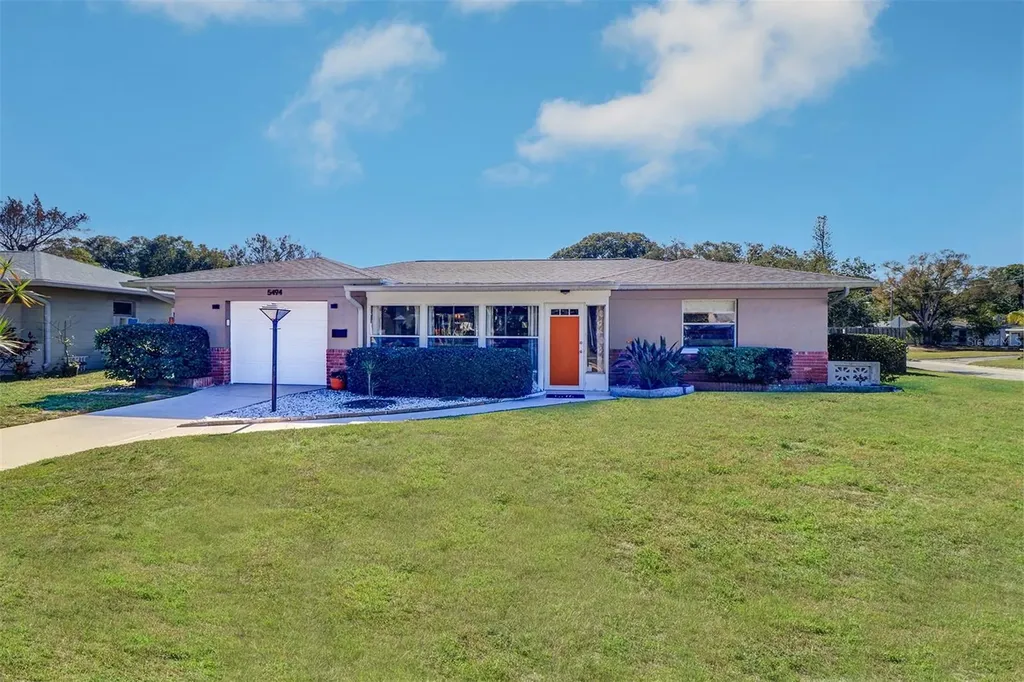 5494 35th Terrace N St Petersburg FL 33710