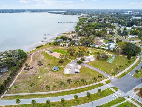 331 Country Club Drive Oldsmar FL 34677