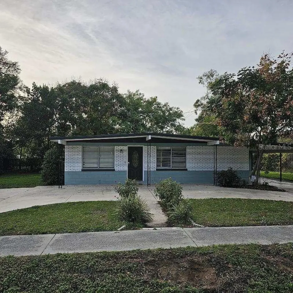 302 S Oakwood Avenue Brandon FL 33511