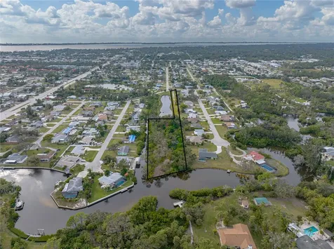 Stratford Road Englewood FL 34223
