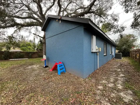 2977 2nd Street E Bradenton FL 34208