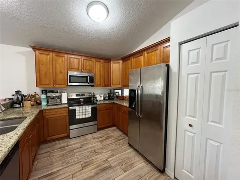 2977 2nd Street E Bradenton FL 34208