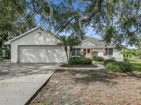 895 Country Lake Circle Lake Wales FL 33898