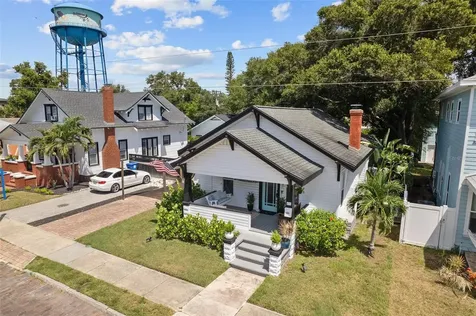 435 12th Avenue N St Petersburg FL 33701