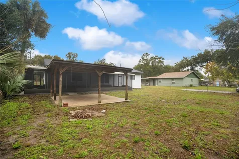 1215 S Adelle Avenue Deland FL 32720