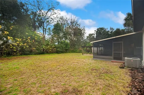 1215 S Adelle Avenue Deland FL 32720