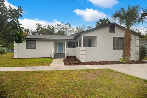 1215 S Adelle Avenue Deland FL 32720