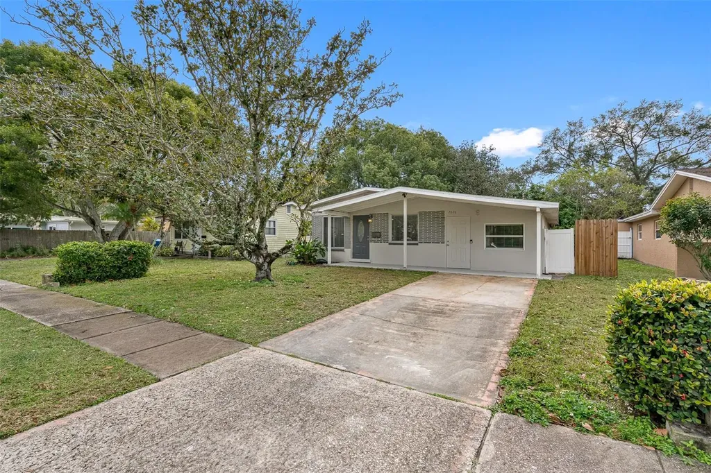2626 40th Avenue N St Petersburg FL 33714
