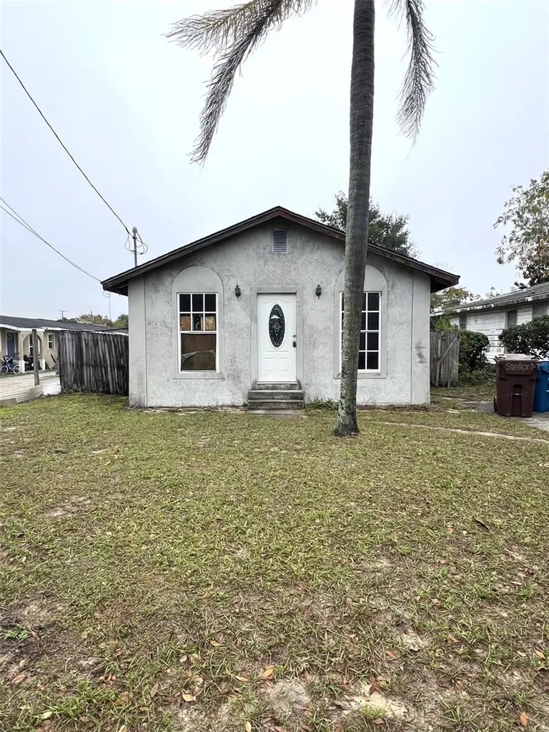 220 E Street Lake Wales FL 33853