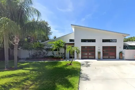 1172 35th Avenue NE St Petersburg FL 33704