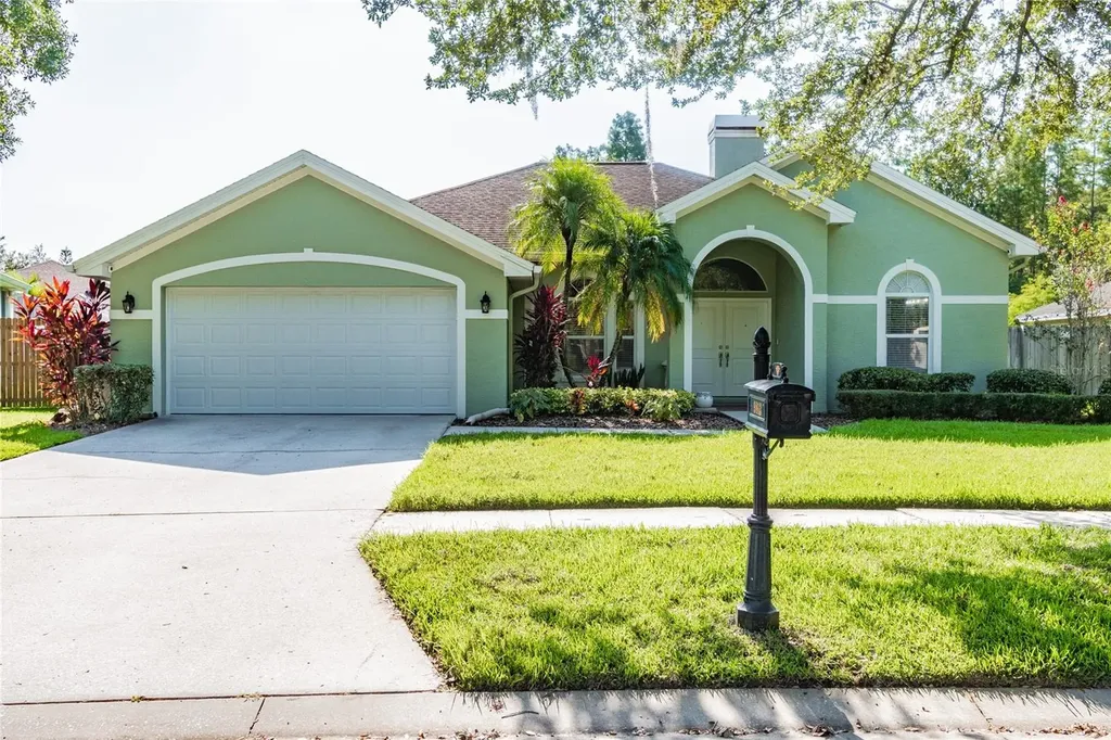 9813 Woodbay Drive Tampa FL 33626