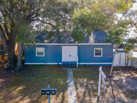 3320 6th Avenue N St Petersburg FL 33713