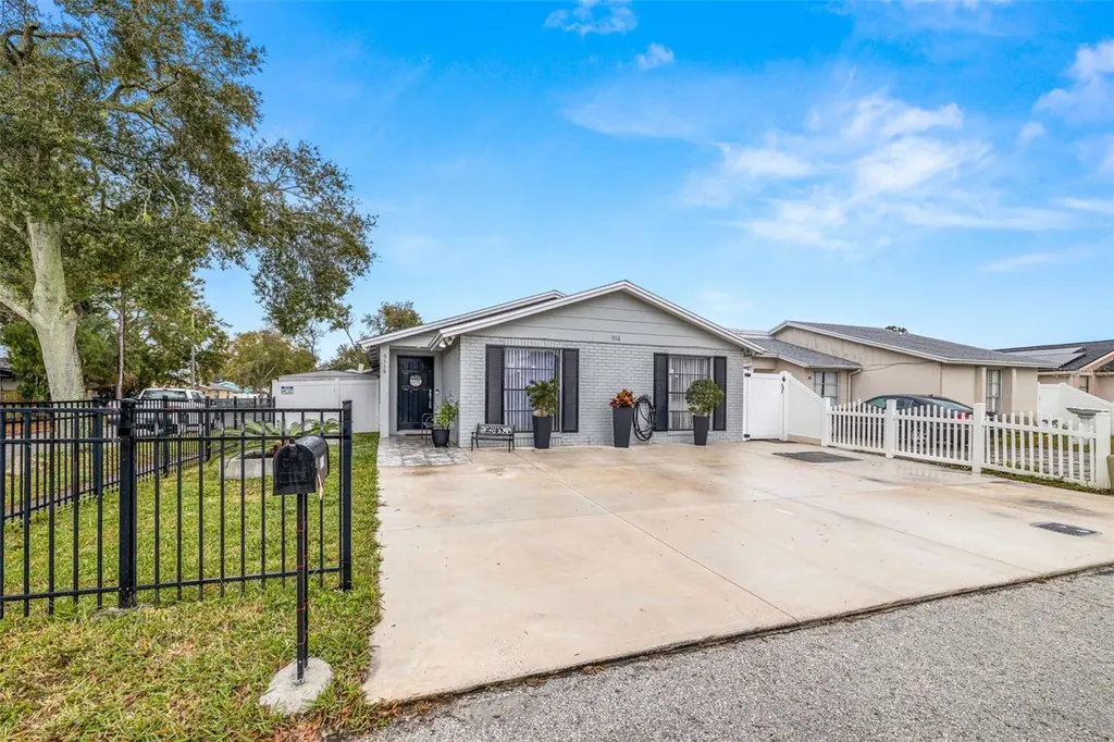 9116 Baymeadow Court Tampa FL 33615