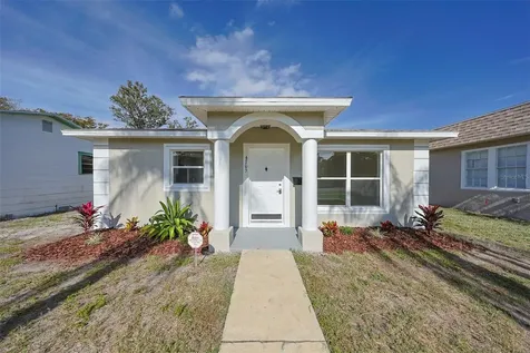 4705 13th Avenue S St Petersburg FL 33711