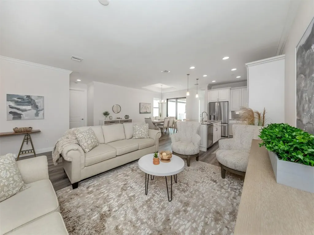 922 E Venice Avenue Venice FL 34285