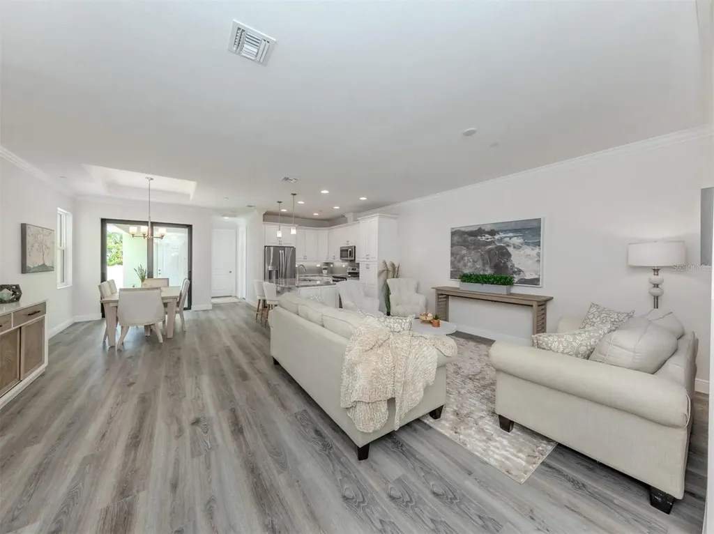 922 E Venice Avenue Venice FL 34285