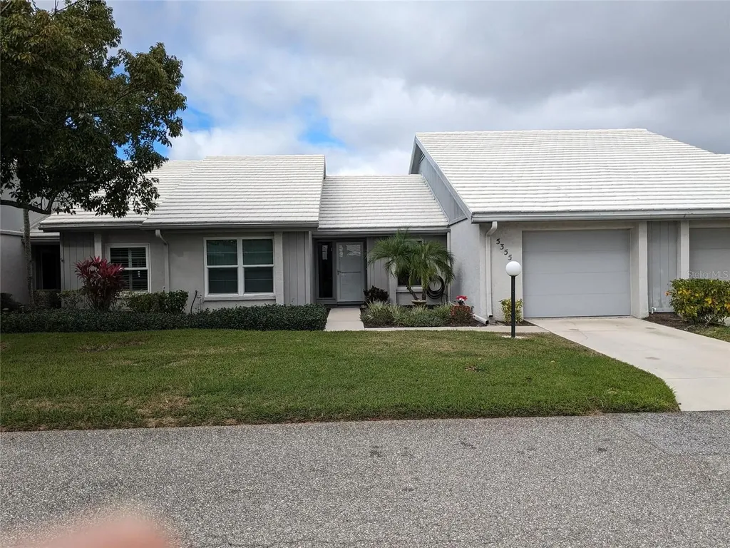 5355 Crestlake Boulevard Sarasota FL 34233