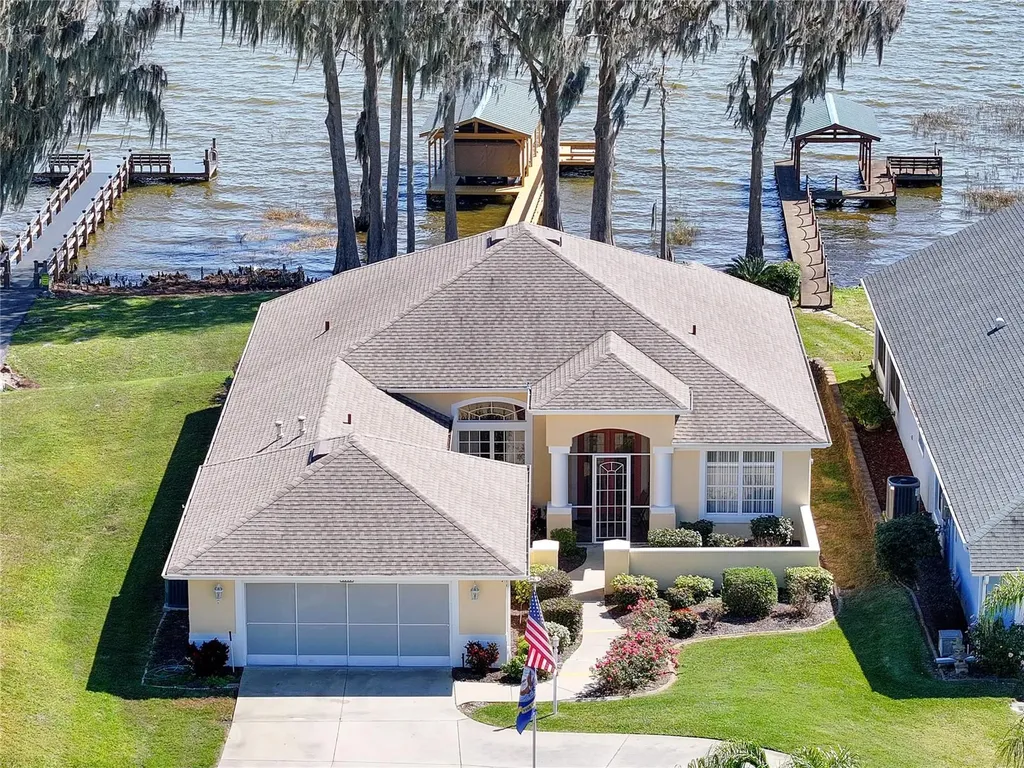 6266 Sailboat Avenue Tavares FL 32778