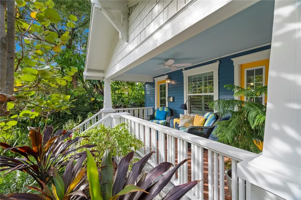 209 12th Avenue NE St Petersburg FL 33701