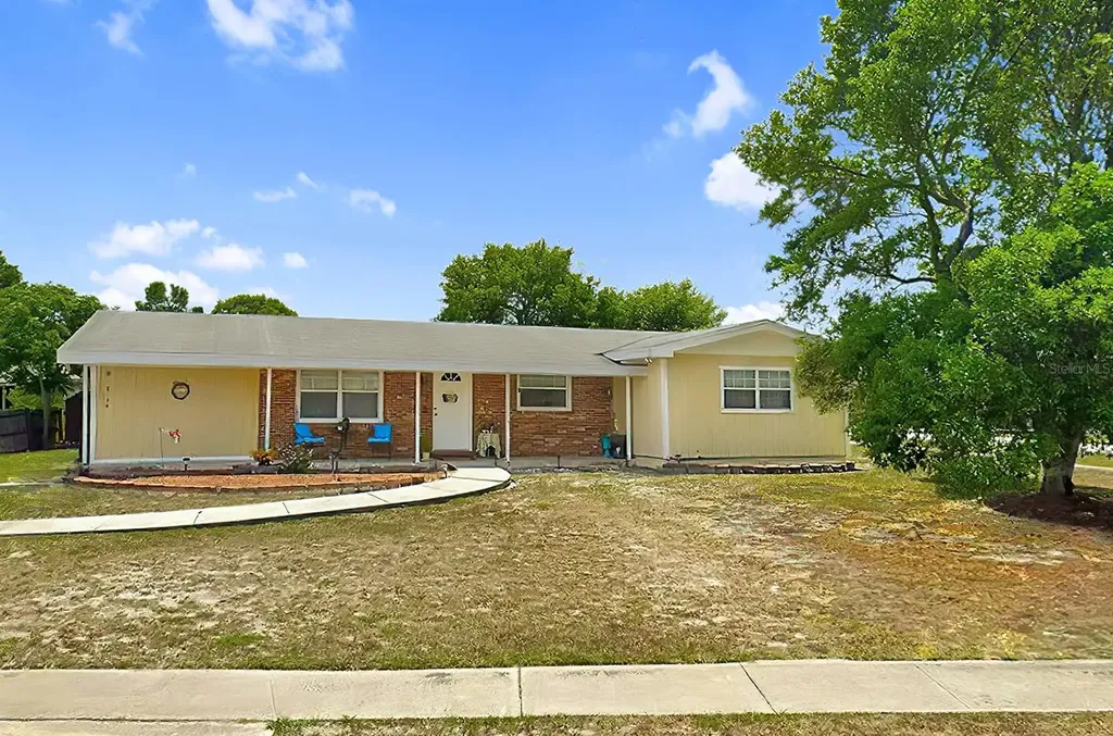 2309 Essex Avenue Deltona FL 32738