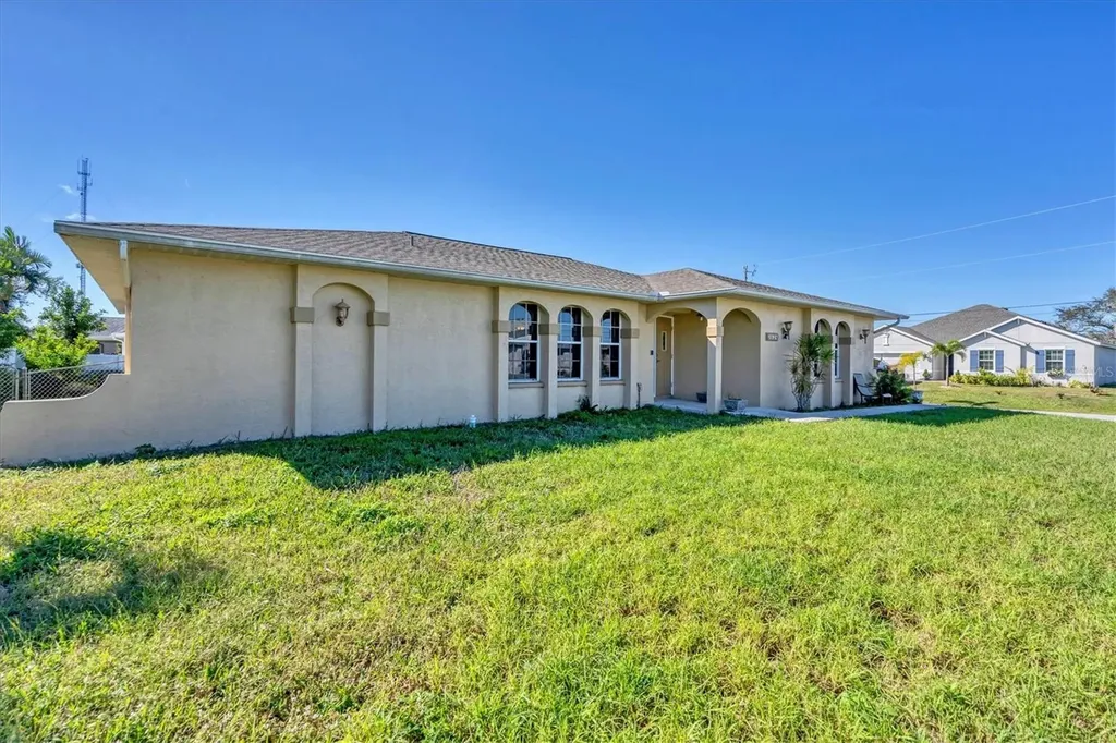 2028 SW 31st Terrace Cape Coral FL 33914
