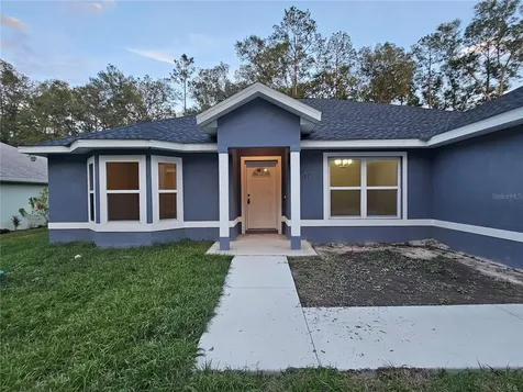 11 Sequoia Loop Trace Ocklawaha FL 32179