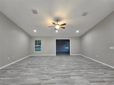 11 Sequoia Loop Trace Ocklawaha FL 32179