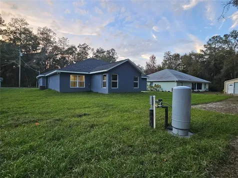 11 Sequoia Loop Trace Ocklawaha FL 32179