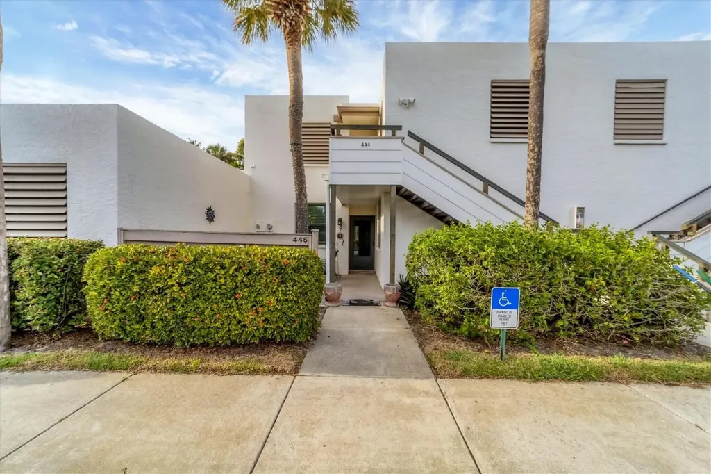 445 Palm Tree Drive Bradenton FL 34210