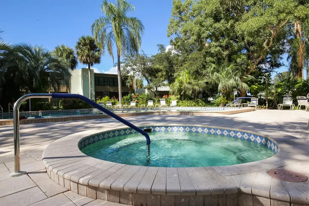 445 Palm Tree Drive Bradenton FL 34210