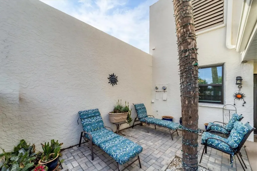 445 Palm Tree Drive Bradenton FL 34210