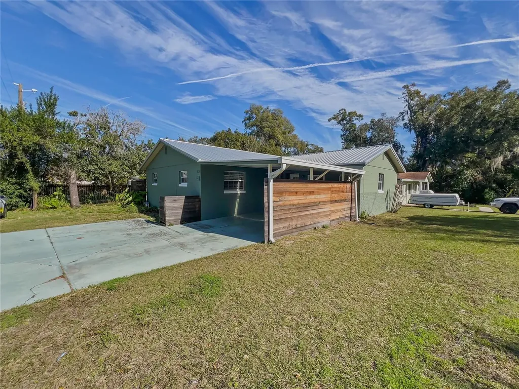 913 Shayler Avenue Deland FL 32724