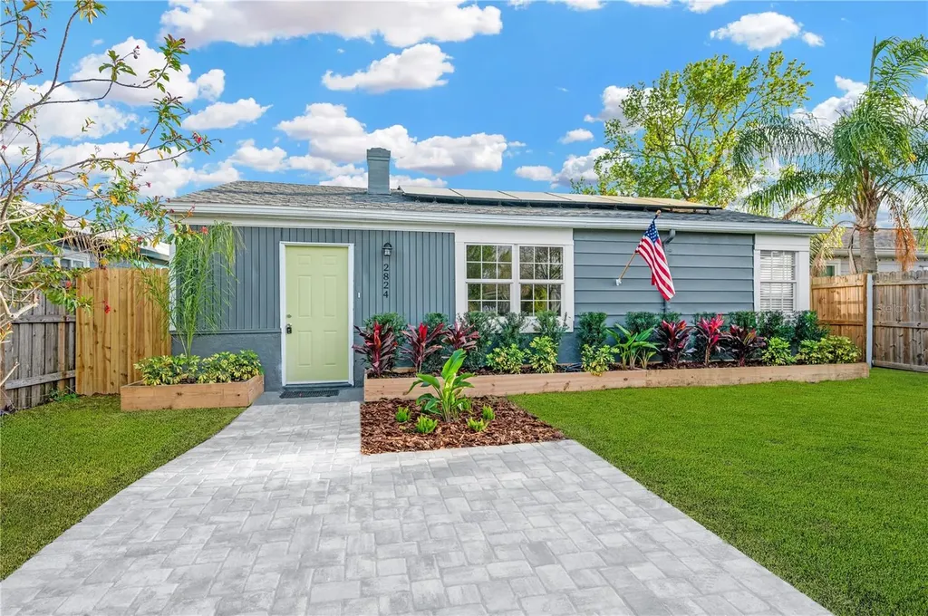 2824 41st Avenue N St Petersburg FL 33714