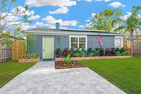 2824 41st Avenue N St Petersburg FL 33714