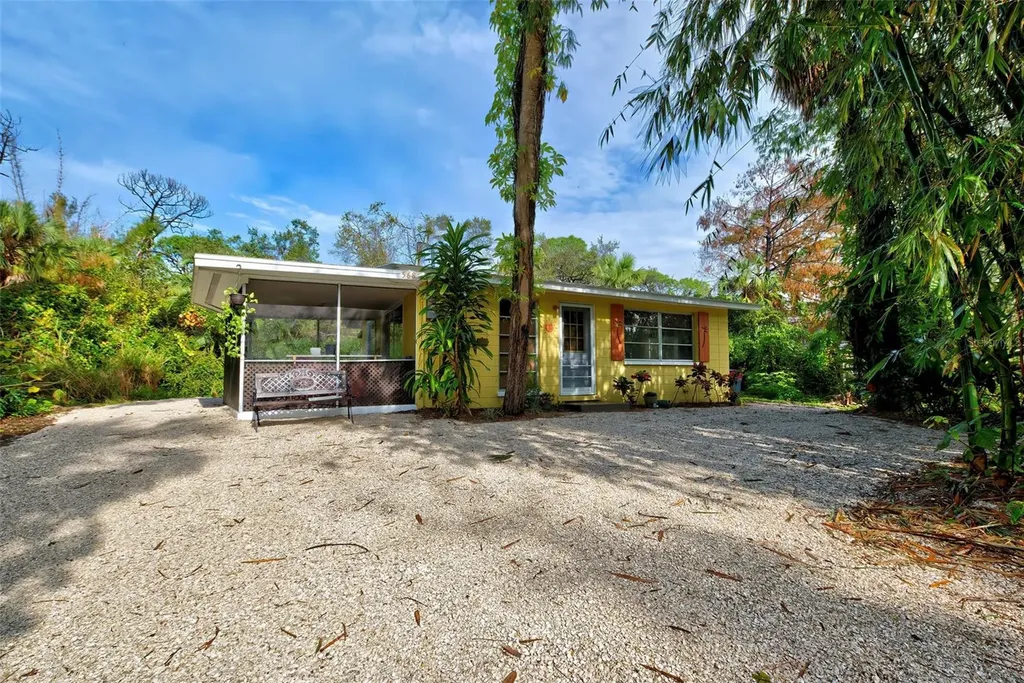 568 Artists Avenue Englewood FL 34223