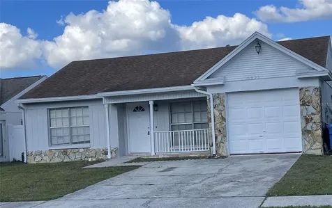 6825 Swain Avenue Tampa FL 33625