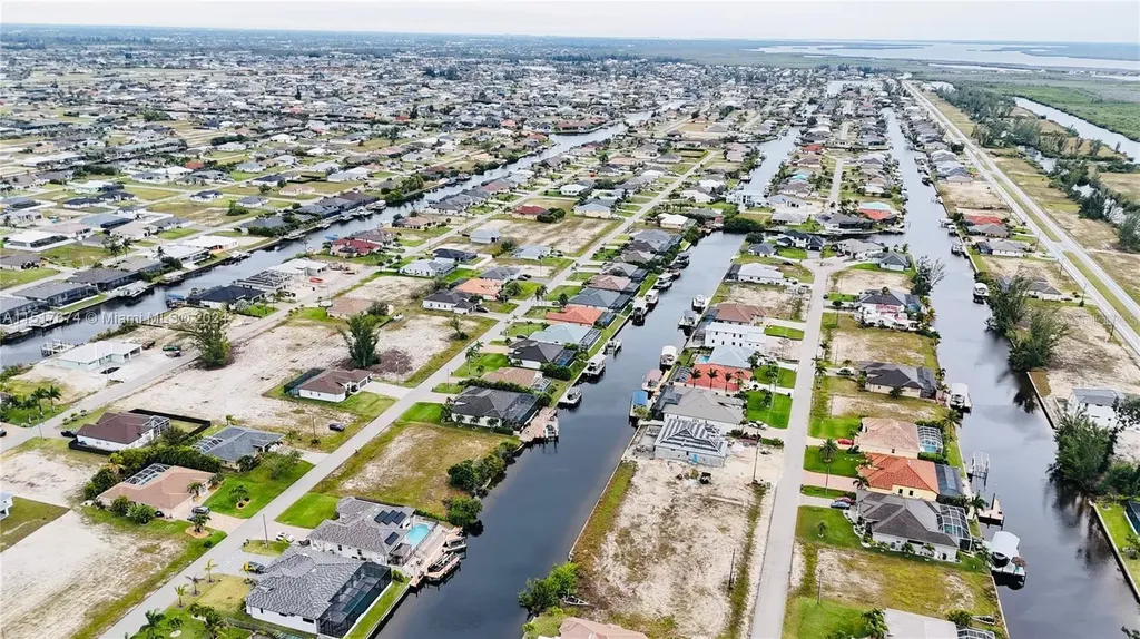 718 NW 38th Place Cape Coral FL 33993