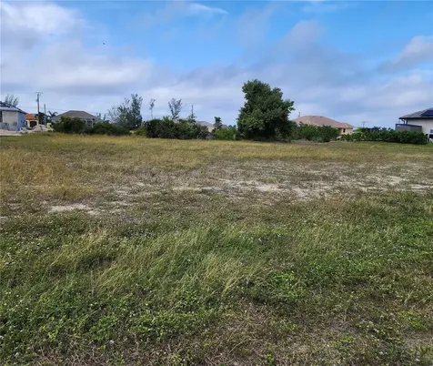 718 NW 38th Place Cape Coral FL 33993