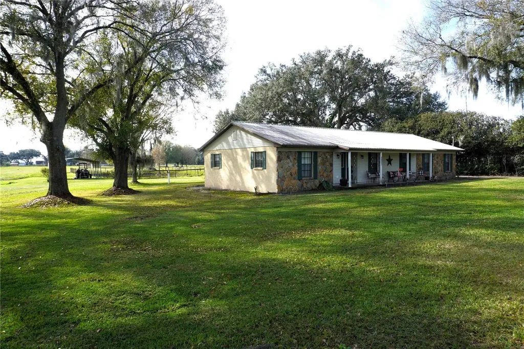 2407 Medulla Road Plant City FL 33566