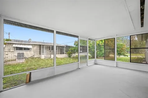 5205 98th Terrace N Pinellas Park FL 33782